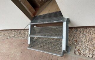 Pozinkované schody s pororošty Pozinkované schody s pororošty